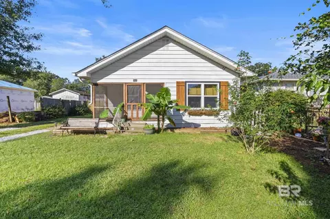 707 N Cedar St, Foley, AL 36535