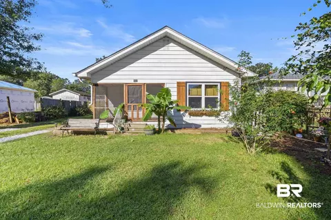 707 N Cedar St, Foley, AL 36535