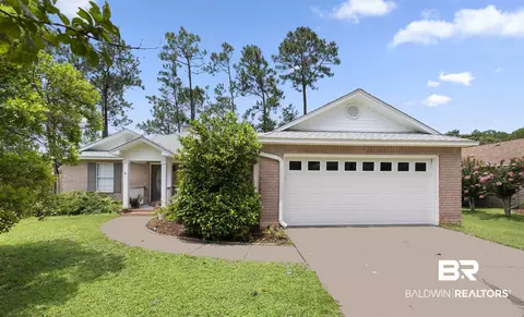 2898 Panama Cir, Lillian, AL 36549