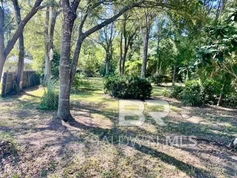 20118 Beckham St, Gulf Shores, AL 36542