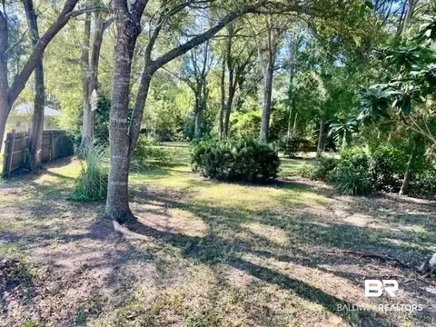 20118 Beckham St, Gulf Shores, AL 36542