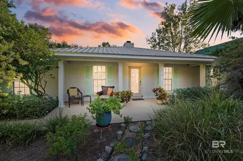 28706 Sampson Ave, Orange Beach, AL 36561