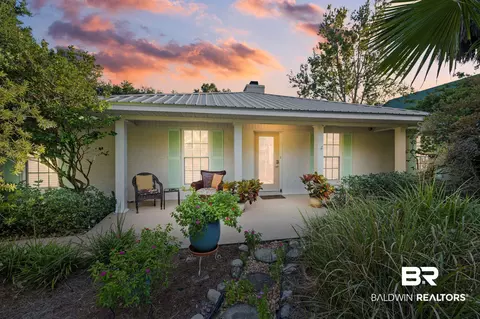 28706 Sampson Ave, Orange Beach, AL 36561