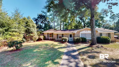 816 Overbey Dr, Mobile, AL 36608 photo 3