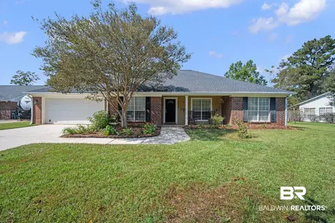20510 Lowry Dr, Fairhope, AL 36532