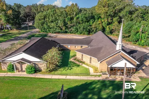 1517 Hand Ave, Bay Minette, AL 36507