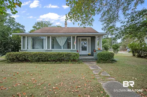 308 S Presley St, Atmore, AL 36502