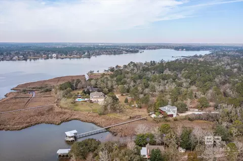 2309 River Forest Dr, Mobile, AL 36605