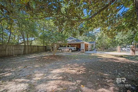 Exterior - 5211 S Border Dr, Mobile, AL 36608 photo 7 of 9