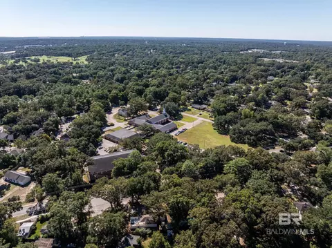 View/Area - 5211 S Border Dr, Mobile, AL 36608 photo 3 of 10