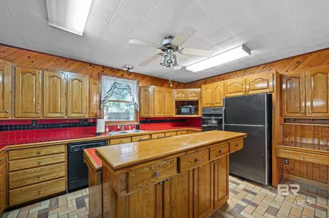 Kitchen - 5211 S Border Dr, Mobile, AL 36608 photo 2 of 5