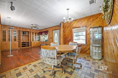 Dining - 5211 S Border Dr, Mobile, AL 36608 photo 1 of 2