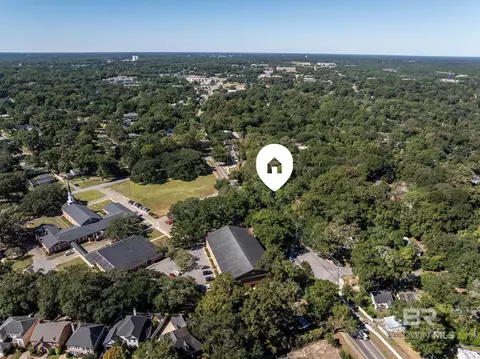 View/Area - 5211 S Border Dr, Mobile, AL 36608 photo 5 of 10