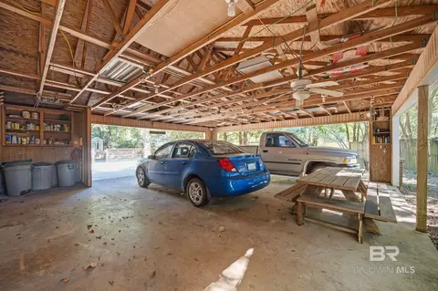 Exterior - 5211 S Border Dr, Mobile, AL 36608 photo 5 of 9