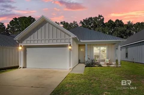 8097 Carmel Cir, Foley, AL 36535