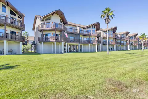 3806 Spinnaker Dr #202, Gulf Shores, AL 36542