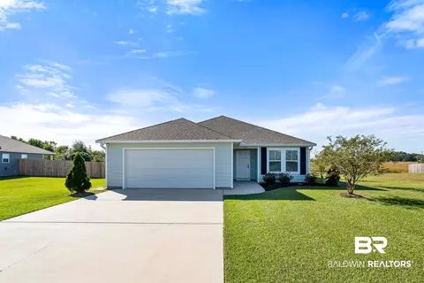 124 Plantation Cir, Summerdale, AL 36580