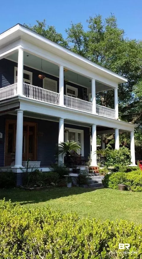 1352 Dauphin St, Mobile, AL 36605