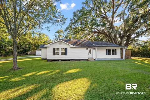 8201 Rock Rd, Coden, AL 36523
