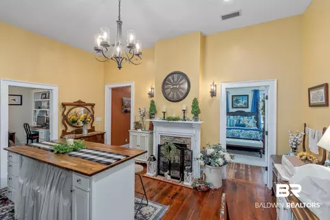 953 Old Shell Rd, Mobile, AL 36604 photo 12
