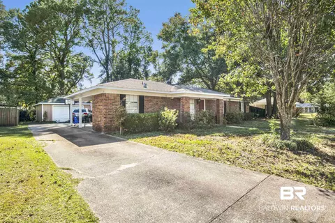 107 Craig Dr, Saraland, AL 36571