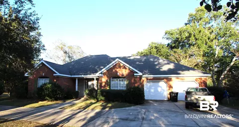 111 Lake Ridge Dr, Fairhope, AL 36532
