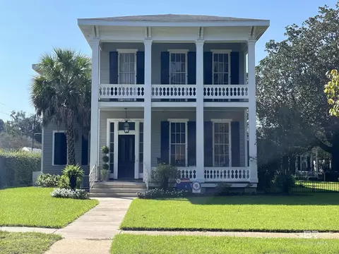 1001 Augusta St, Mobile, AL 36604 photo 1