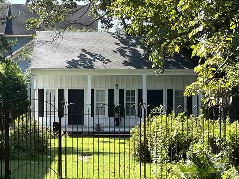 1001 Augusta St, Mobile, AL 36604 photo 2
