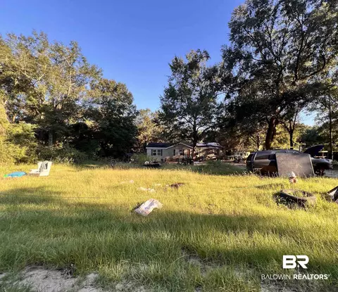 7231 Foxland Dr, Irvington, AL 36544