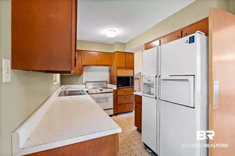 602 Markham Dr, Mobile, AL 36609 photo 5