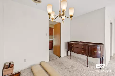 602 Markham Dr, Mobile, AL 36609 photo 4