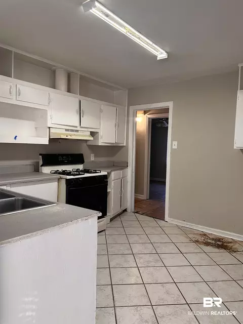 2250 Reve Dr, Mobile, AL 36617 photo 3