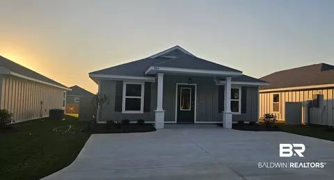 1064 S Bay St, Foley, AL 36535