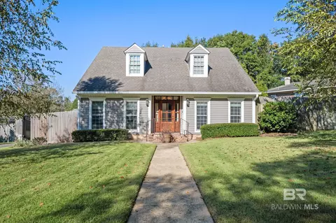 2820 E Gaslight Ln, Mobile, AL 36695
