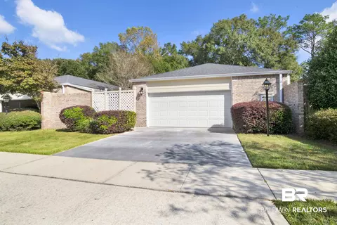 125 Woodruff Ct, Mobile, AL 36608