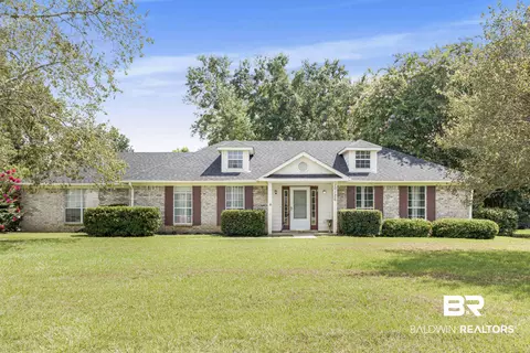 10126 Woodmere Dr, Fairhope, AL 36532