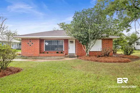 311 W Myrtle Ave, Foley, AL 36535