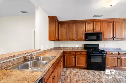 1604 Donham Dr, Mobile, AL 36618 photo 6