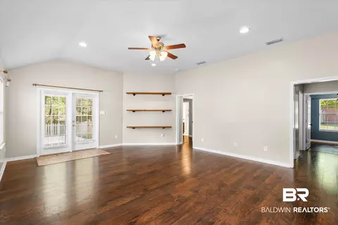 1604 Donham Dr, Mobile, AL 36618 photo 3