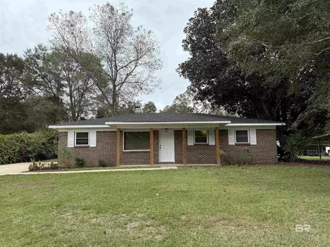 90 Florida St, Monroeville, AL 36460