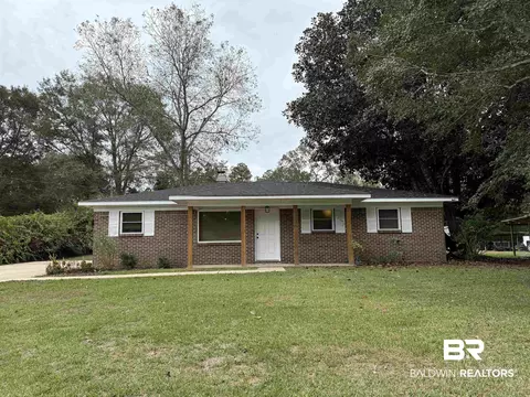 90 Florida St, Monroeville, AL 36460