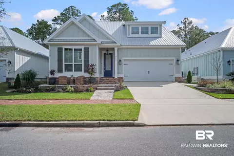 2711 Chastain St, Gulf Shores, AL 36542