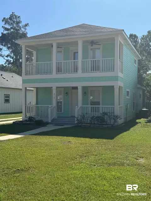 617 E 22nd Ave, Gulf Shores, AL 36542