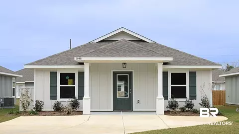 1048 S Bay St, Foley, AL 36535