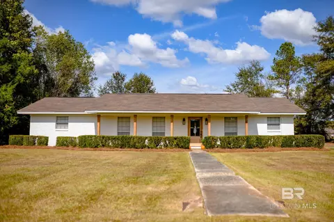 1540 Grubbs St, Atmore, AL 36502
