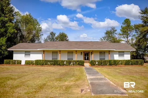 1540 Grubbs St, Atmore, AL 36502