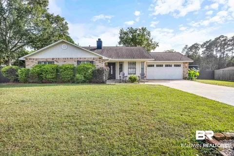 2001 Silverado Rd, Pensacola, FL 32506