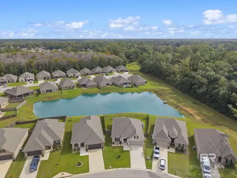 View/Area - 910 Gibson Ct, Foley, AL 36535 photo 7 of 15