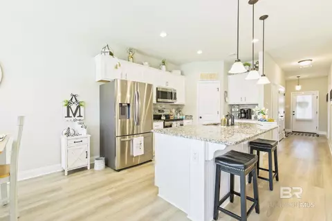 Kitchen - 910 Gibson Ct, Foley, AL 36535 photo 7 of 7
