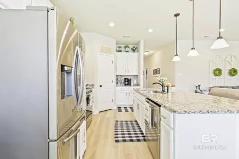 Kitchen - 910 Gibson Ct, Foley, AL 36535 photo 5 of 7